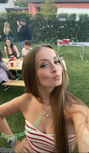 Lea Katharina Maria / Leakatharinamaria nude photo #0471