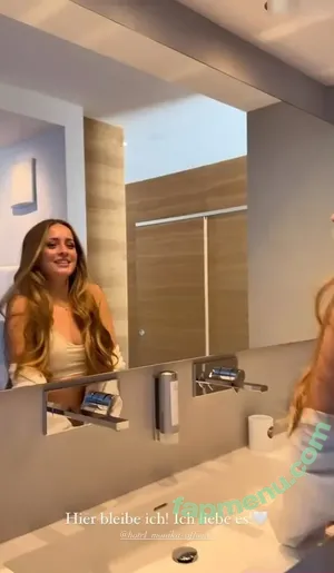 Lea Katharina Maria / Leakatharinamaria nude photo #0490