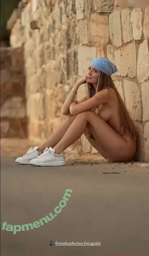 Lea Katharina Maria / Leakatharinamaria nude photo #0652