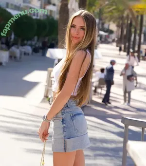 Lea Katharina Maria / Leakatharinamaria nude photo #0823