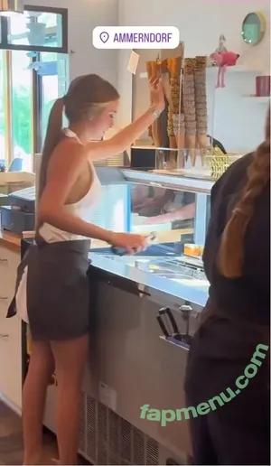 Lea Katharina Maria / Leakatharinamaria nude photo #0933