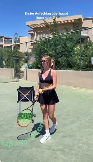 Lea Katharina Maria / Leakatharinamaria nude photo #1061