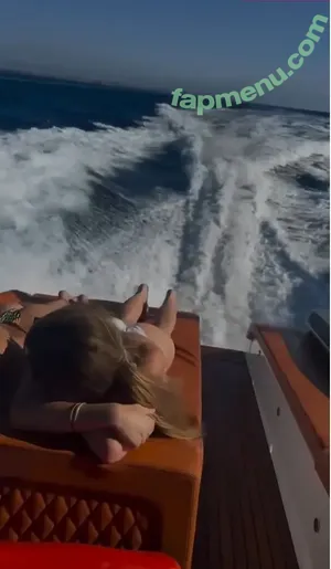 Lea Katharina Maria / Leakatharinamaria nude photo #1163