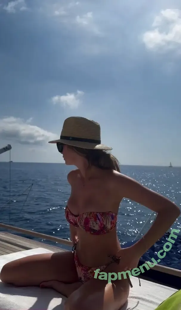 Lea Katharina Maria nude photo #1168 (Leakatharinamaria)