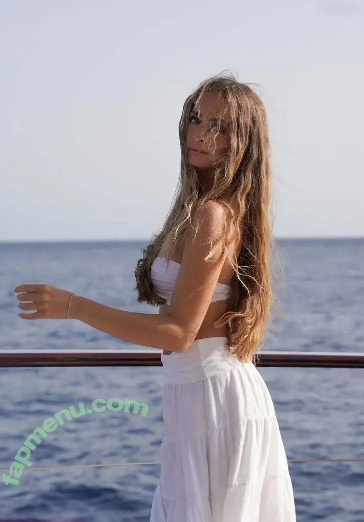 Lea Katharina Maria nude photo #1181 (Leakatharinamaria)