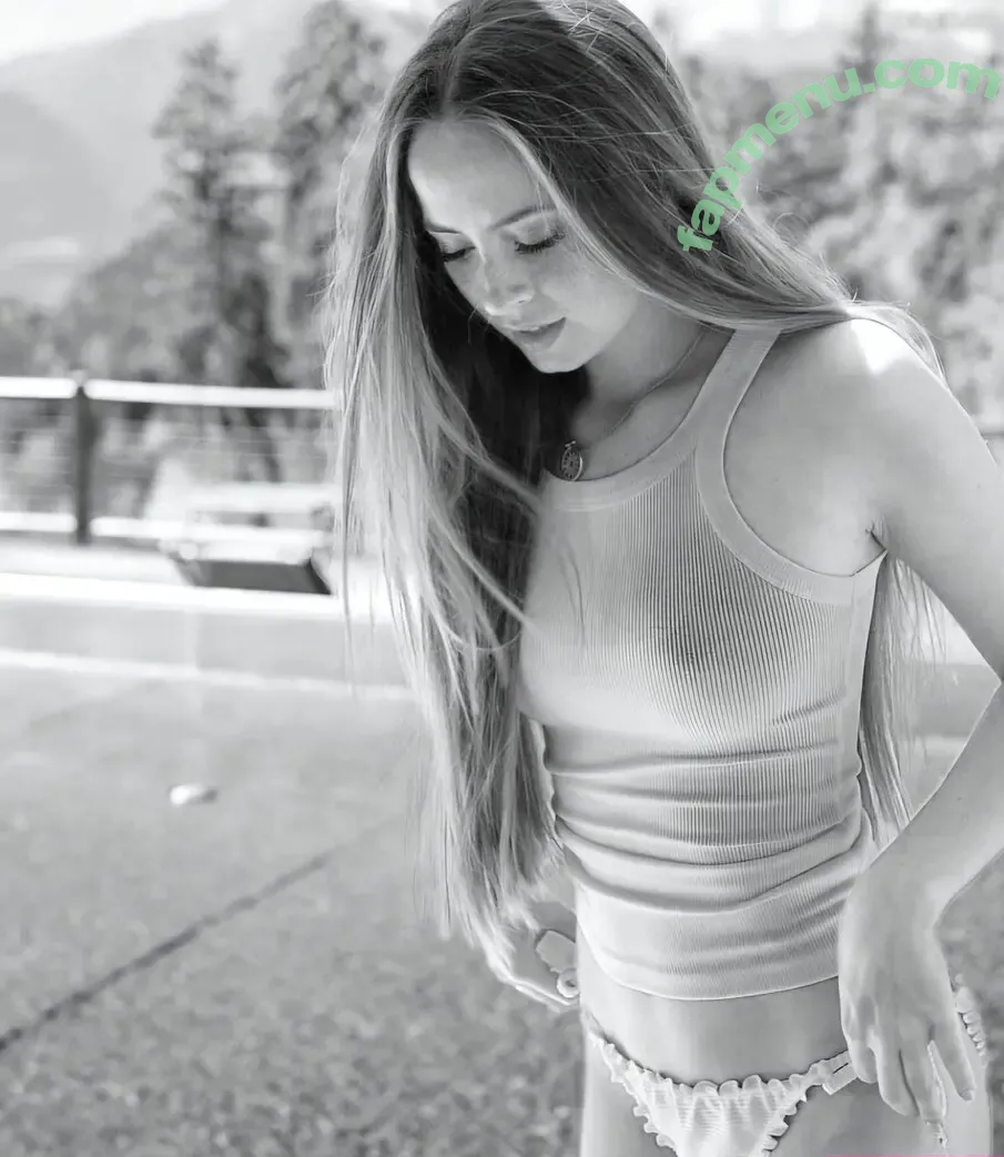 Lea Katharina Maria nude photo #1765 (Leakatharinamaria)