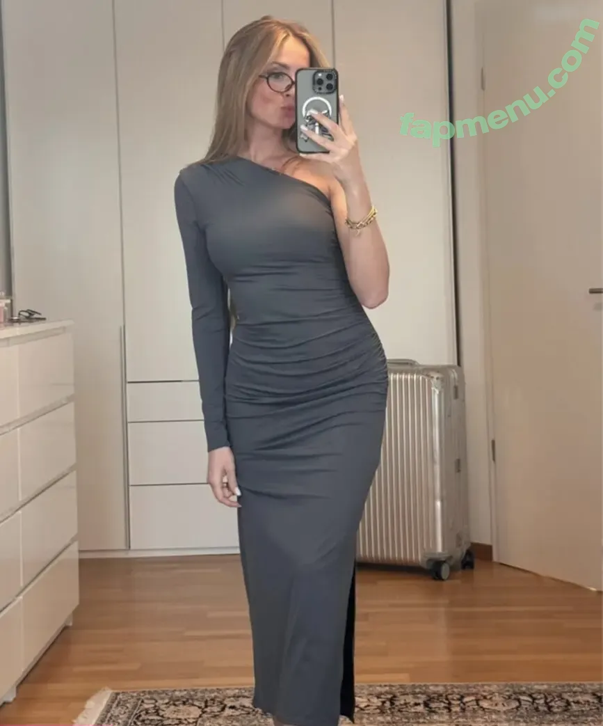 Lea Katharina Maria nude photo #1778 (Leakatharinamaria)