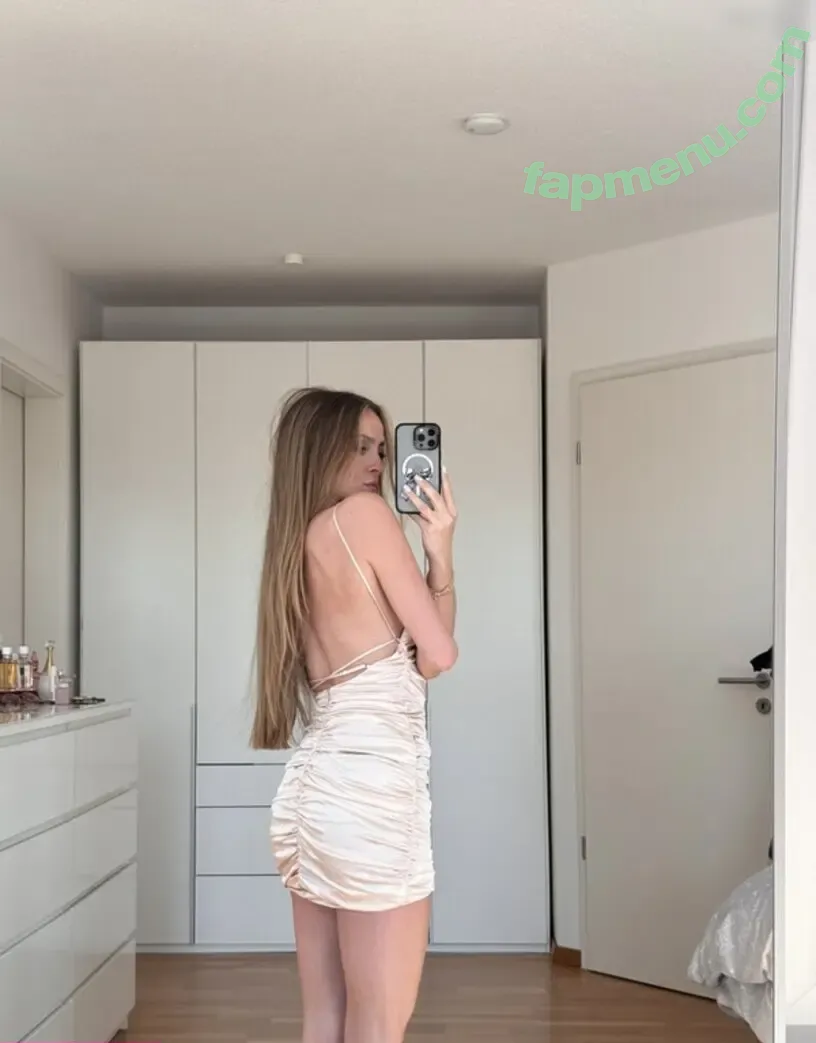 Lea Katharina Maria nude photo #1782 (Leakatharinamaria)