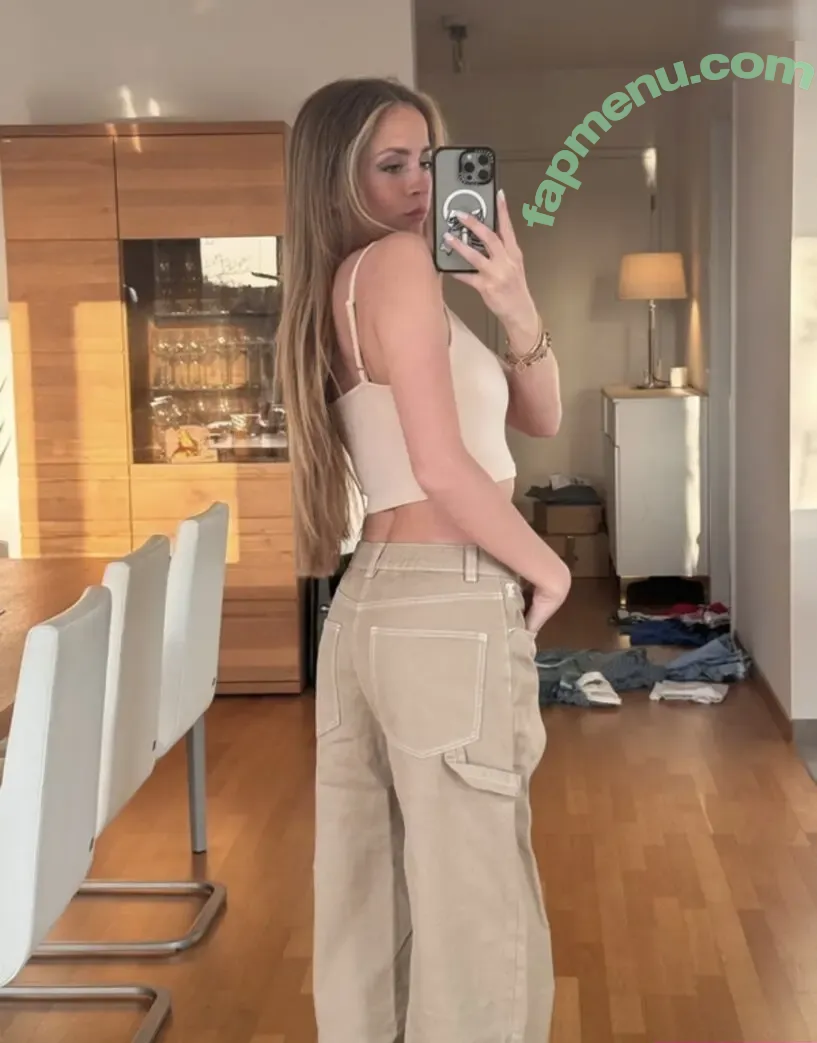 Lea Katharina Maria nude photo #1786 (Leakatharinamaria)