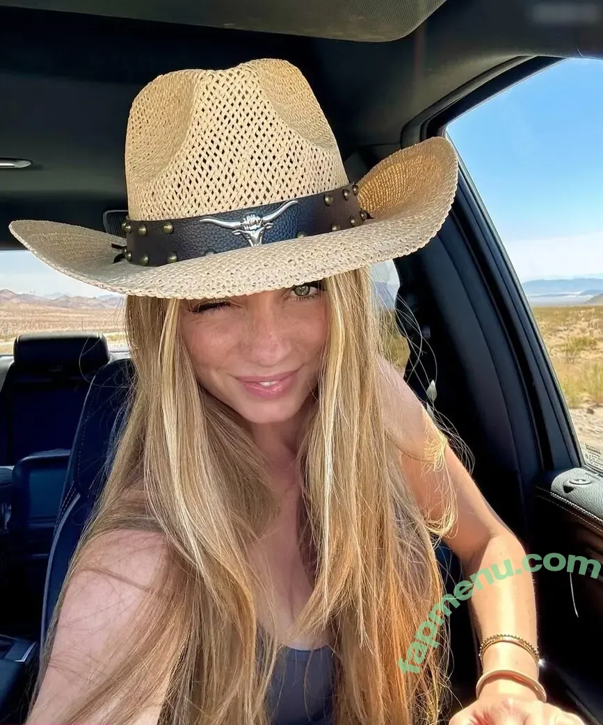 Lea Katharina Maria nude photo #1812 (Leakatharinamaria)