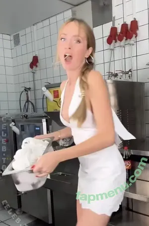 Lea Katharina Maria / leakatharinamaria nude photo #2103