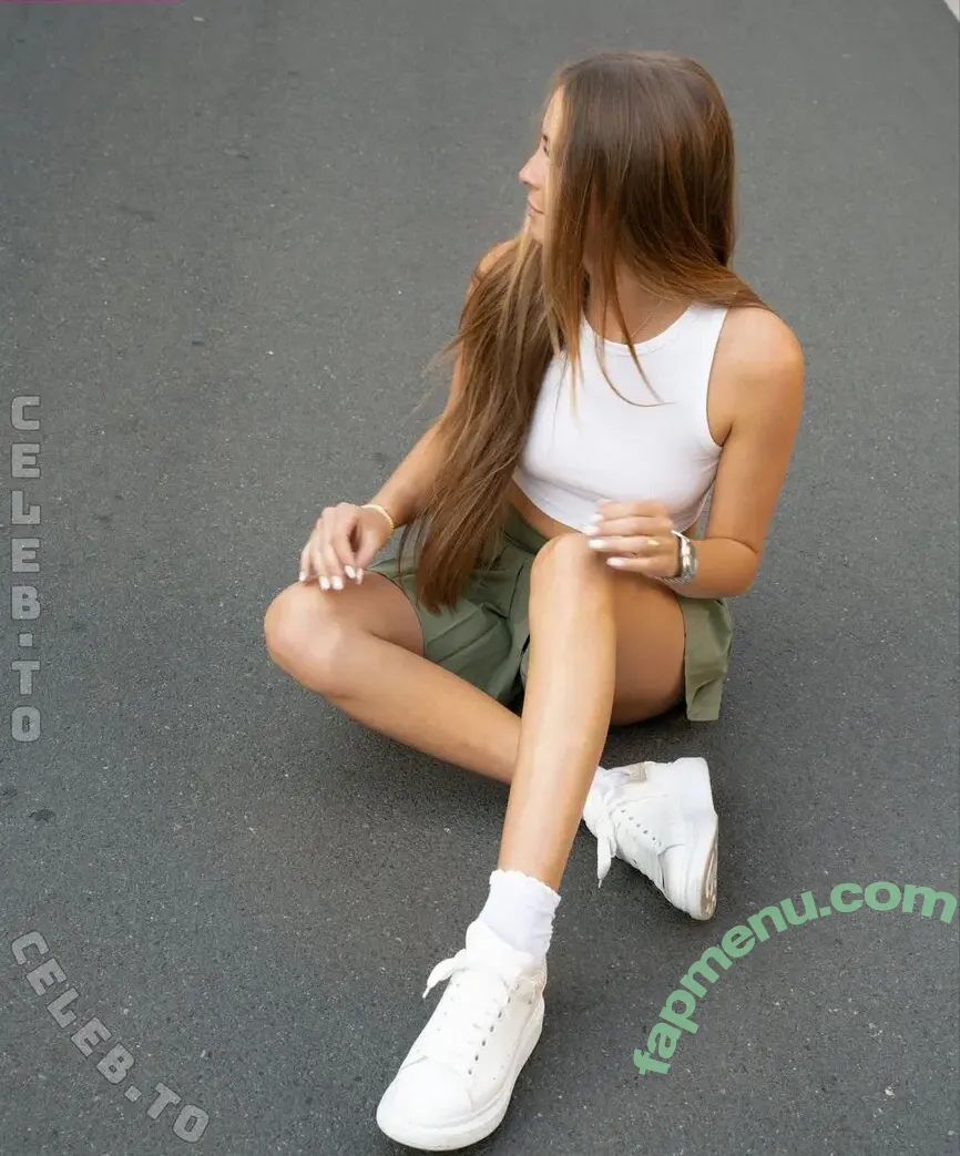 Lea Katharina Maria nude photo #2135 (Leakatharinamaria)