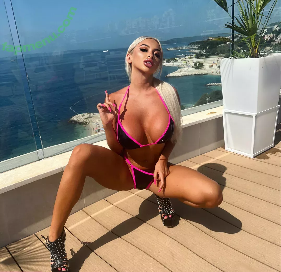 Lea Keler nude photo #0123 (lea.keler / leaa.keler)