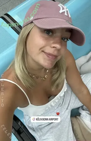 Lea Keller / leak.ll.r nude photo #0272