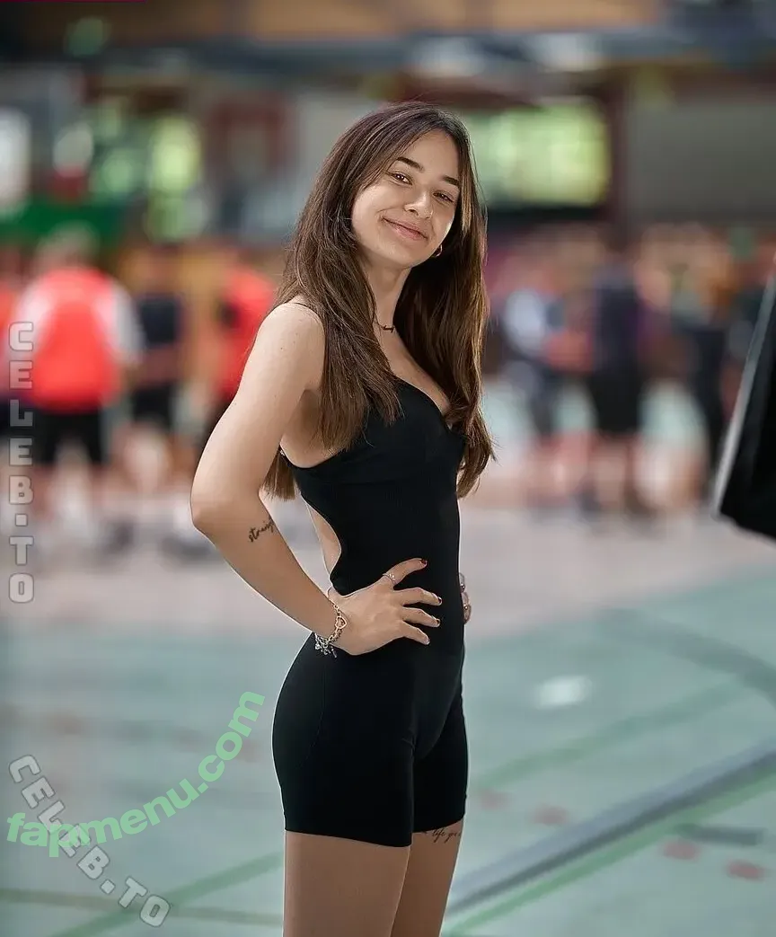 Lea Klein nude photo #0016 (leaklnn / leaklnnn)