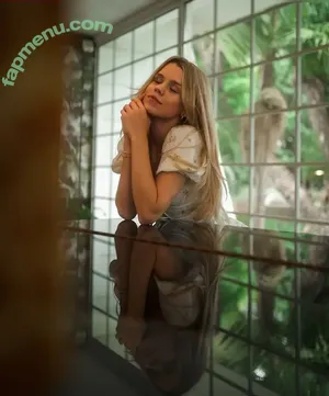 Lea Peach / Looskanal / lea / lea.peach / wifiloo_m nude photo #0851