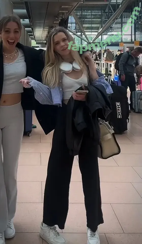 Lea Peach nude photo #0669 (Looskanal / lea / lea.peach / wifiloo_m)