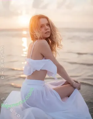 Lea Peach / Looskanal / lea / lea.peach / wifiloo_m nude photo #1582