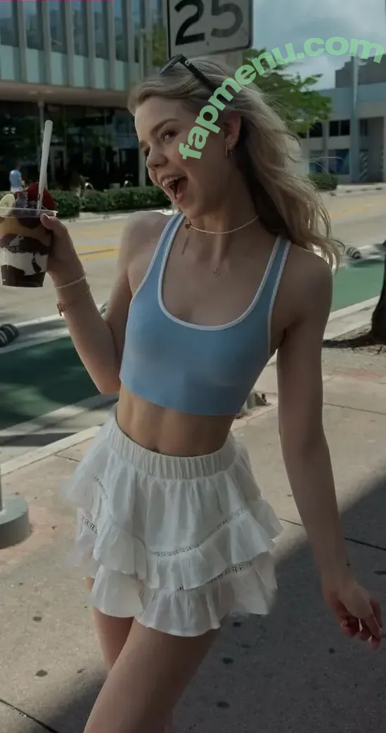 Lea Peach nude photo #1373 (Lea Peach)