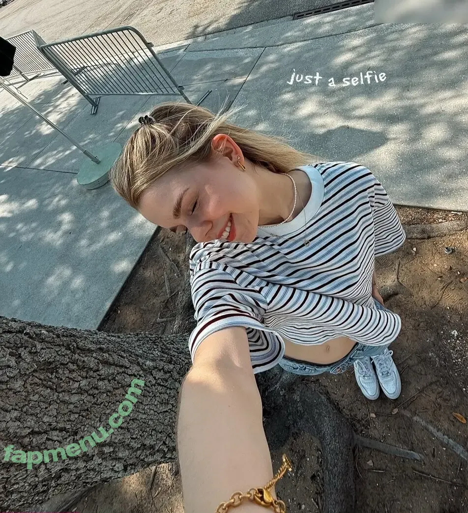 Lea Peach nude photo #1404 (Lea Peach)