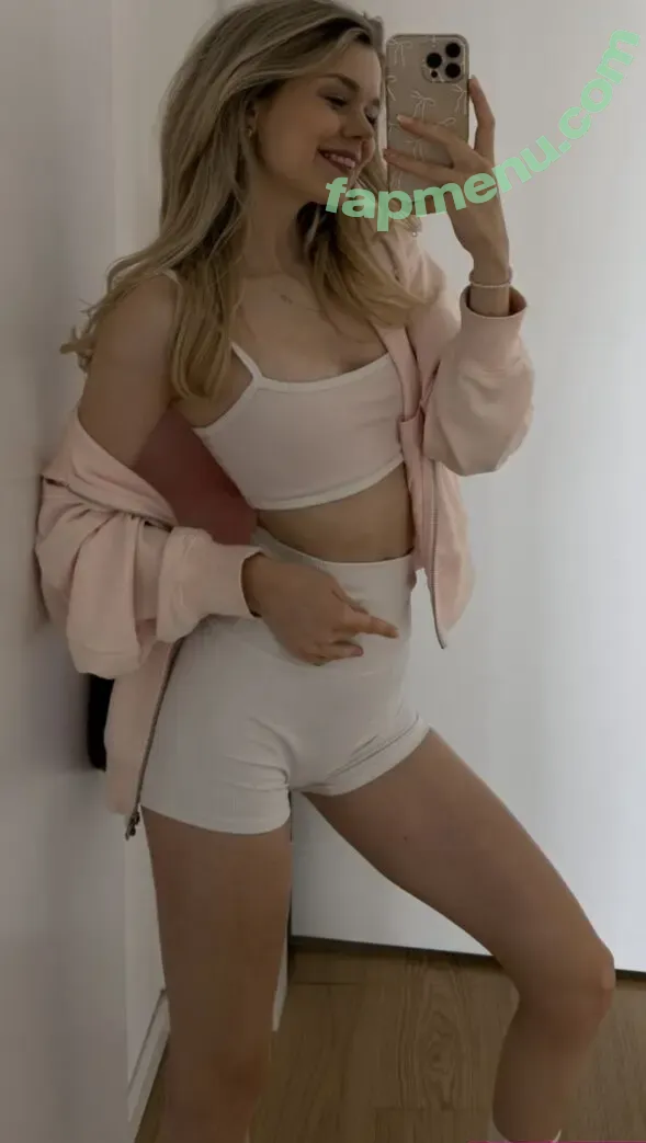 Lea Peach nude photo #1527 (Lea Peach)