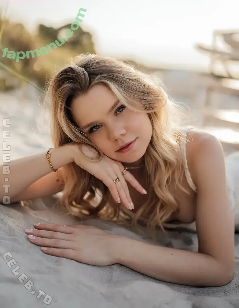 Lea Peach nude photo #1580 (Looskanal / lea / lea.peach / wifiloo_m)