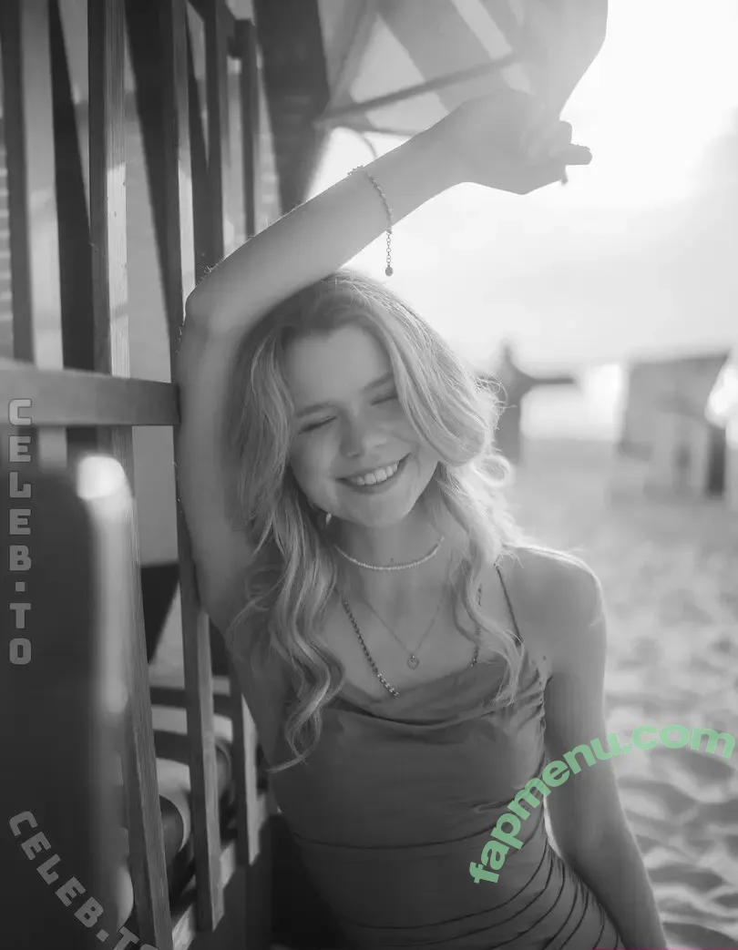 Lea Peach nude photo #1584 (Looskanal / lea / lea.peach / wifiloo_m)