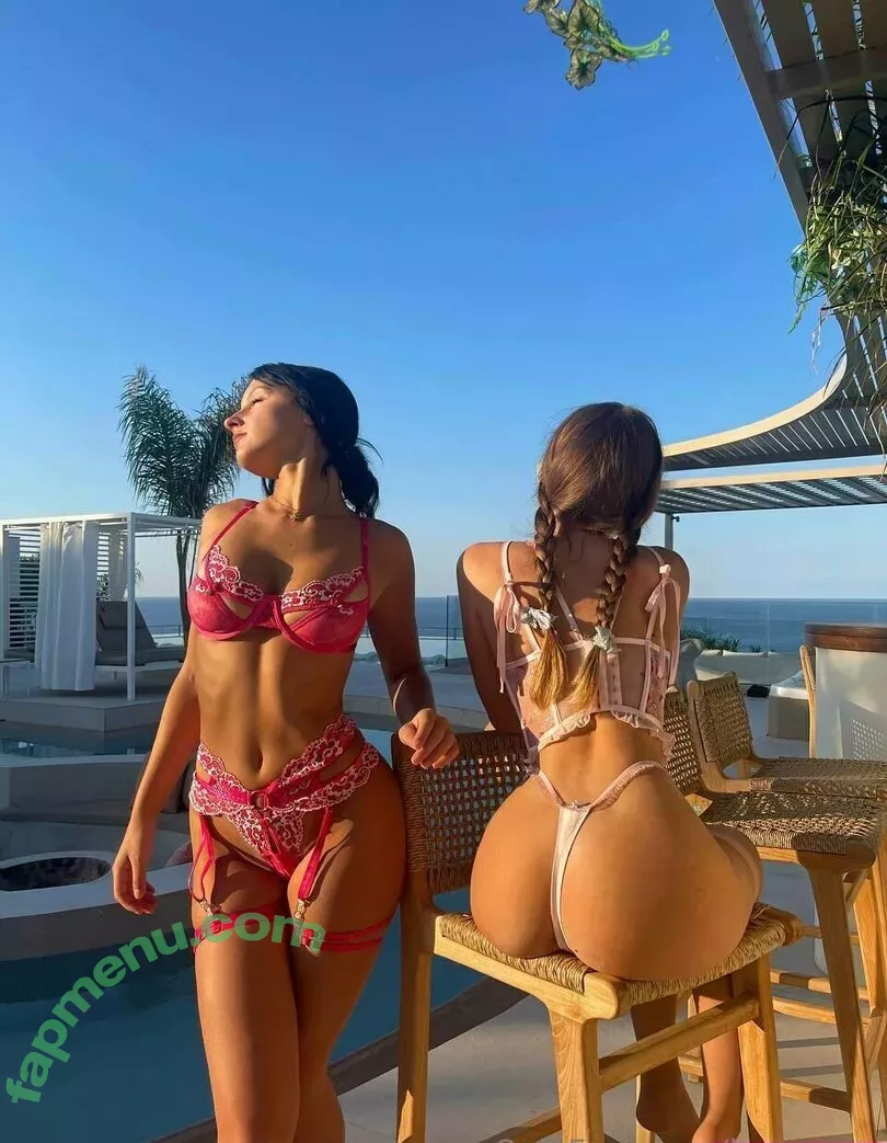 lea.renez nude photo #0219 (lea.renez)