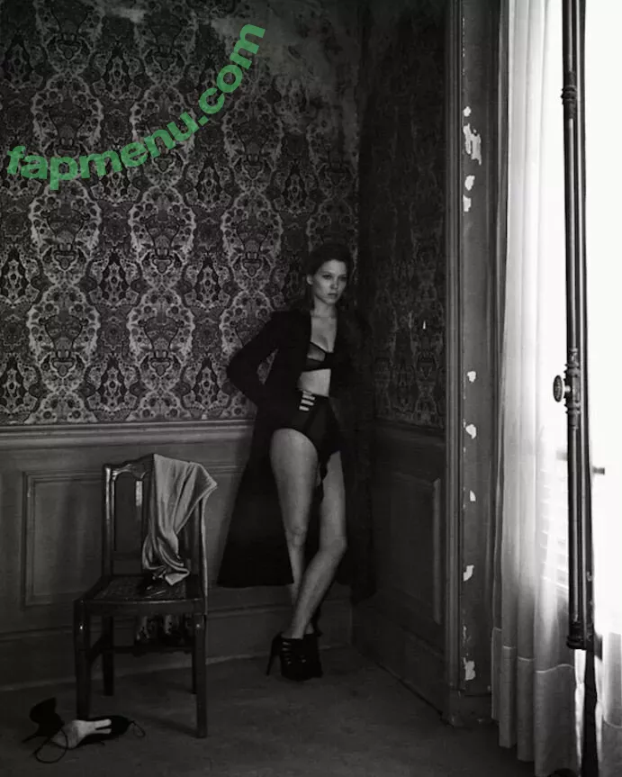 Lea Seydoux nude photo #0082 (leaseydouxfr)