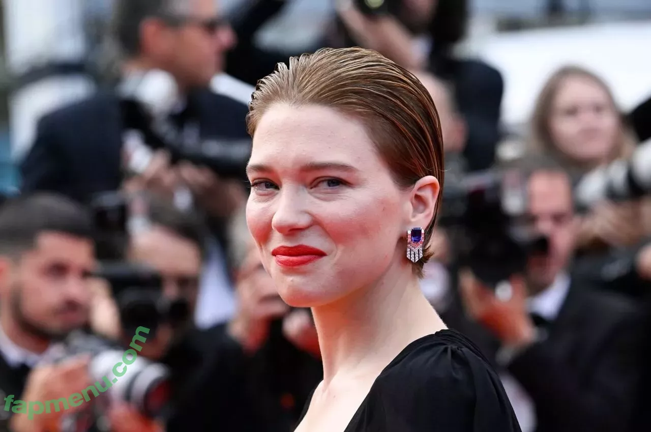 Lea Seydoux nude photo #0335 (leaseydouxfr)