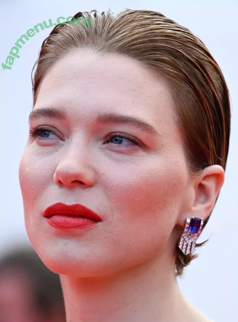 Lea Seydoux nude photo #0345 (leaseydouxfr)