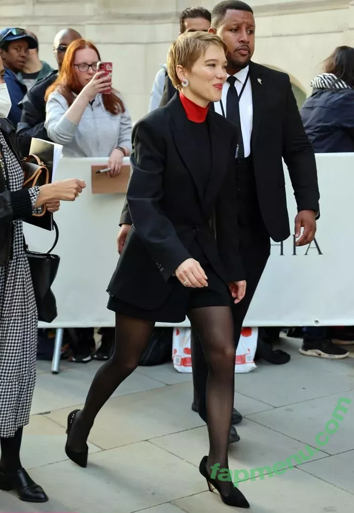 Lea Seydoux nude photo #0352 (leaseydouxfr)