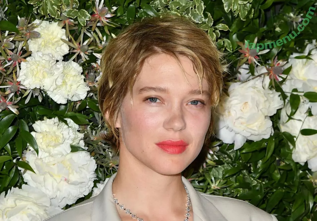 Lea Seydoux nude photo #0359 (leaseydouxfr)