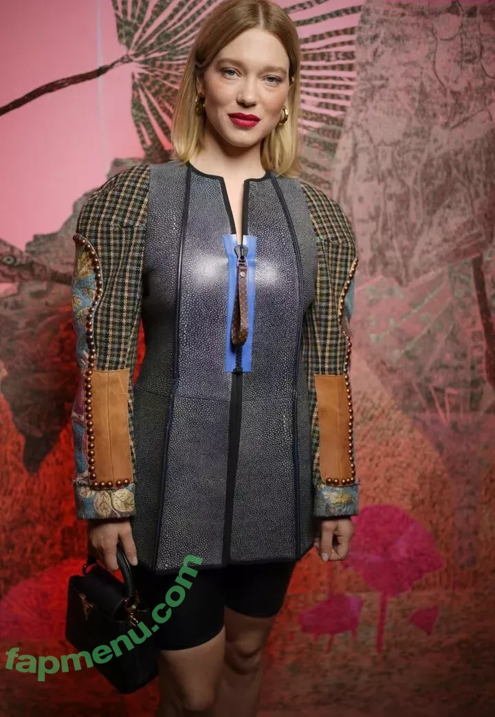 Lea Seydoux nude photo #0373 (leaseydouxfr)