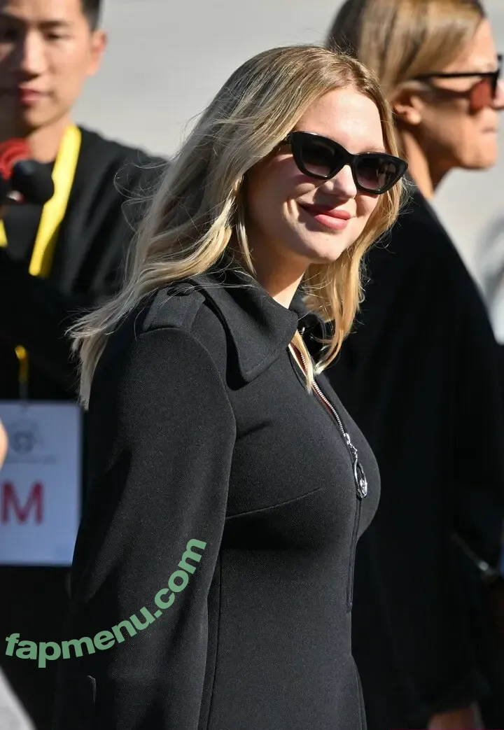 Lea Seydoux nude photo #0754 (leaseydouxfr)