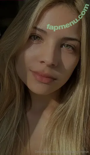 lea_vlmtt / Léa Valmont nude photo #0126