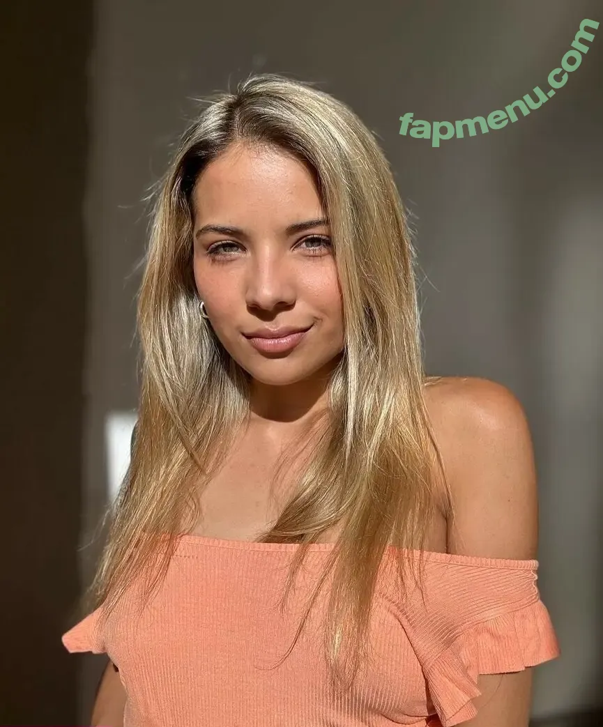 lea_vlmtt nude photo #0077 (Léa Valmont)