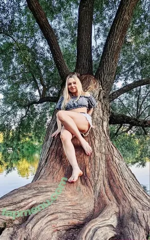 LeaFoxy / laroxy_sage nude photo #0043