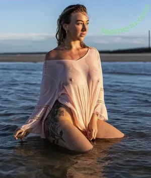 Leah Bahr / leeahellen nude photo #0002