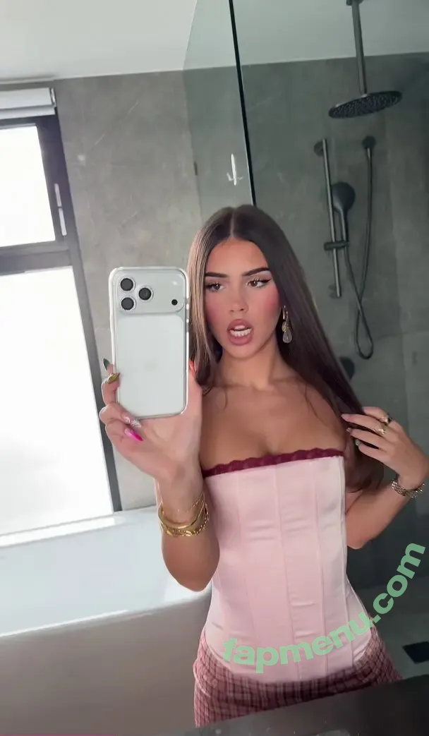 Leah Halton nude photo #1529 (leahhalton / leahhaltons / looooooooch)