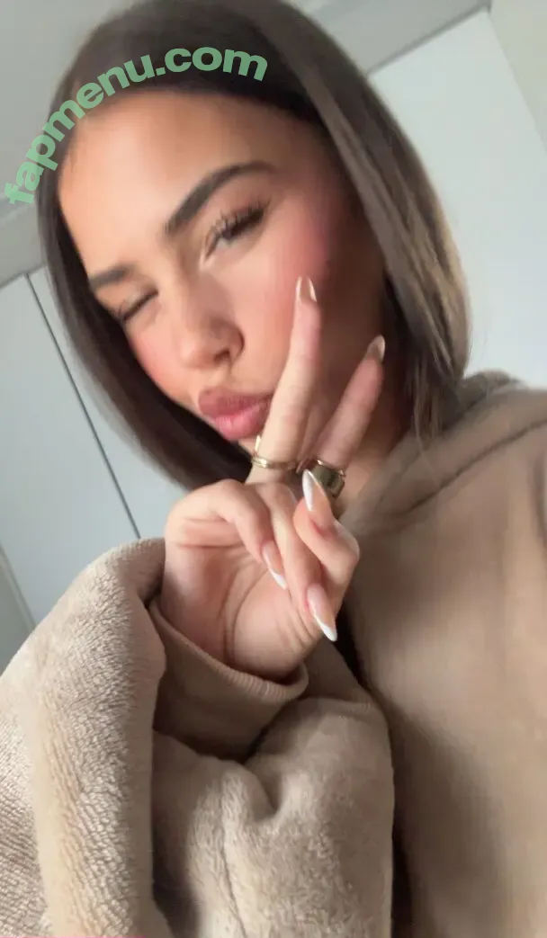 Leah Halton nude photo #1554 (leahhalton / leahhaltons / looooooooch)