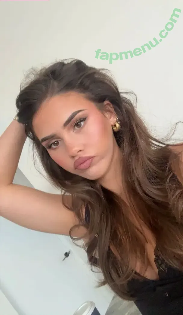 Leah Halton nude photo #1579 (leahhalton / leahhaltons / looooooooch)