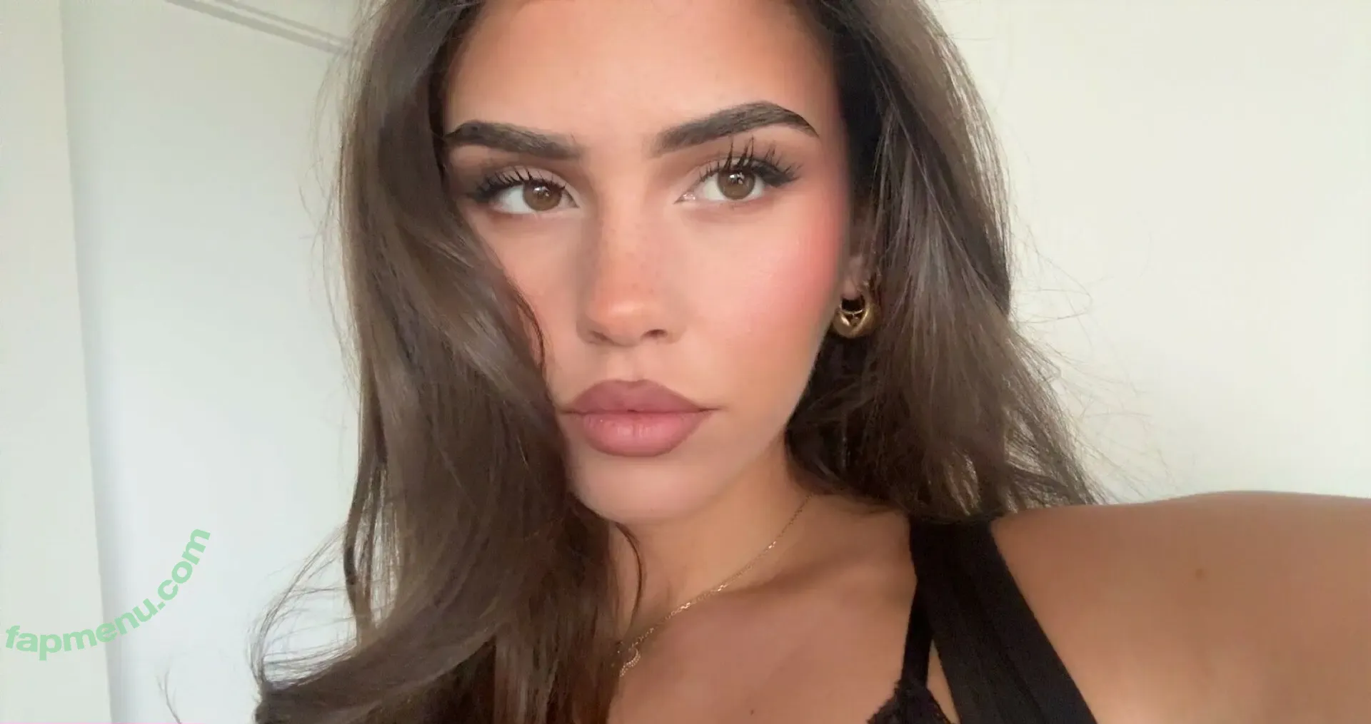 Leah Halton nude photo #1602 (leahhalton / leahhaltons / looooooooch)