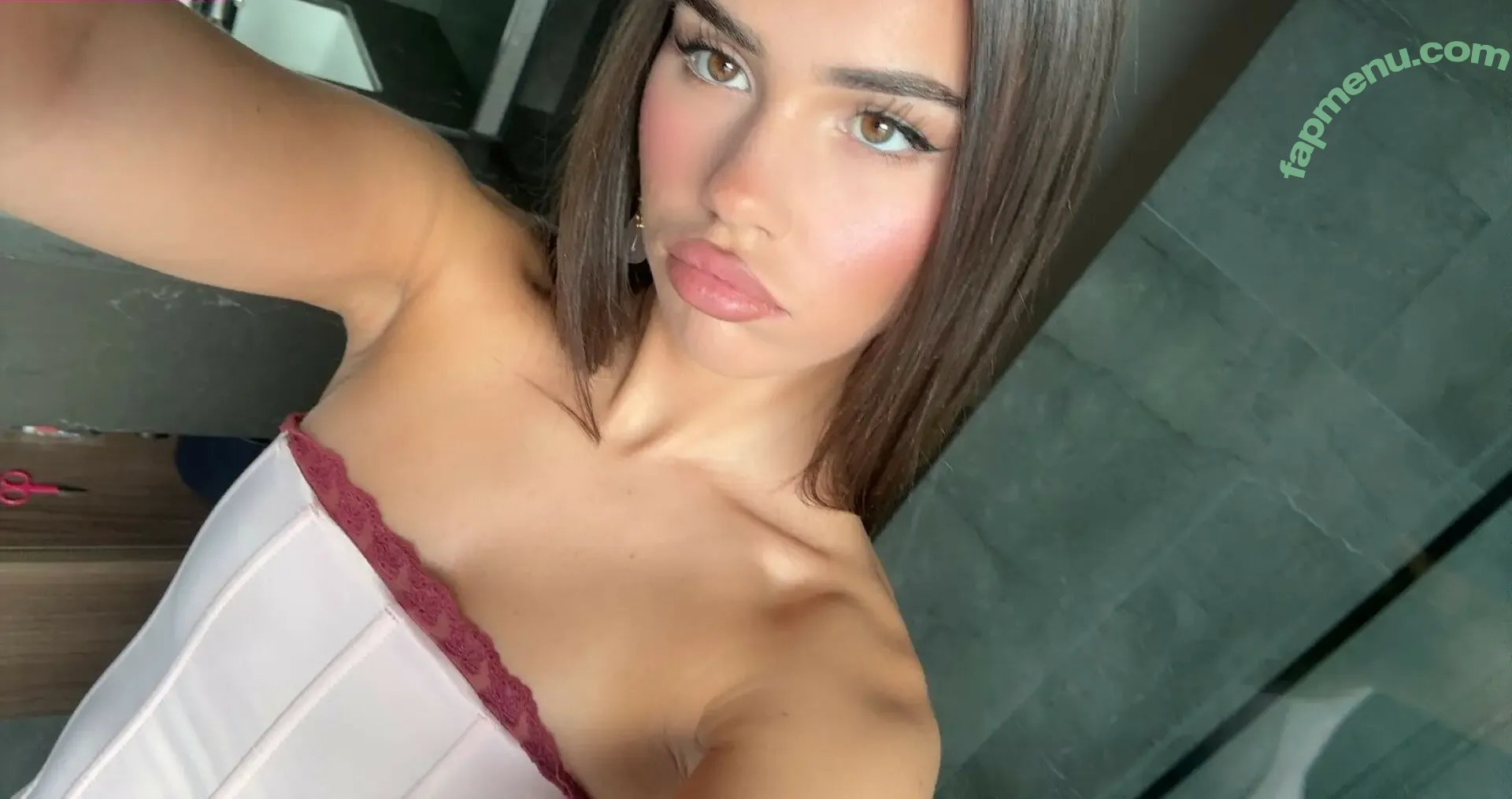 Leah Halton nude photo #1661 (leahhalton / leahhaltons / looooooooch)