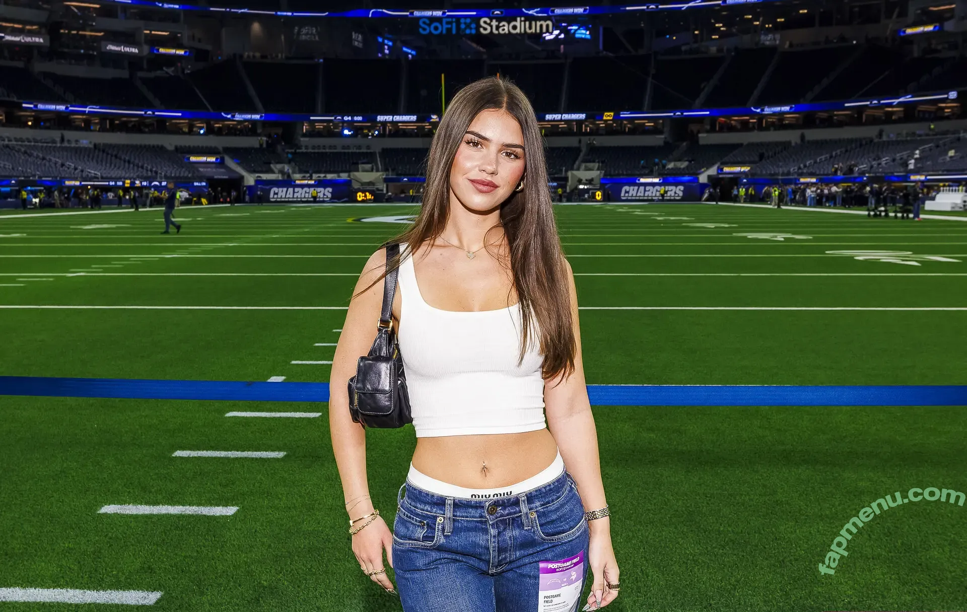 Leah Halton nude photo #1701 (leahhalton / leahhalton_ / leahhaltons / looooooooch)