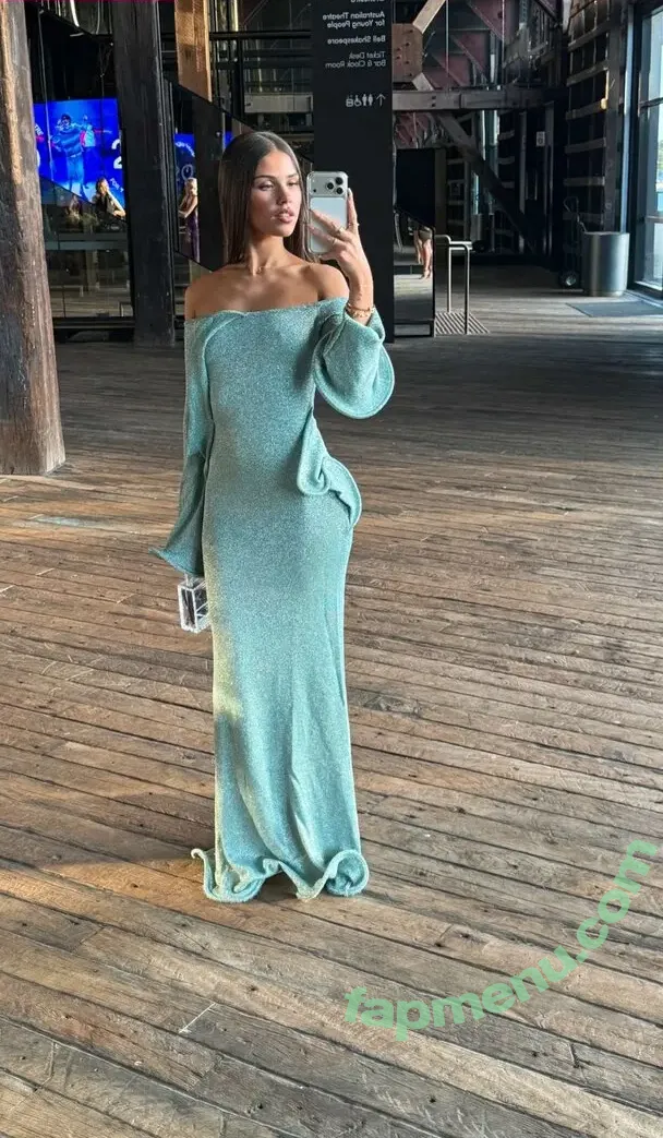 Leah Halton nude photo #1816 (leahhalton / leahhalton_ / leahhaltons / looooooooch)