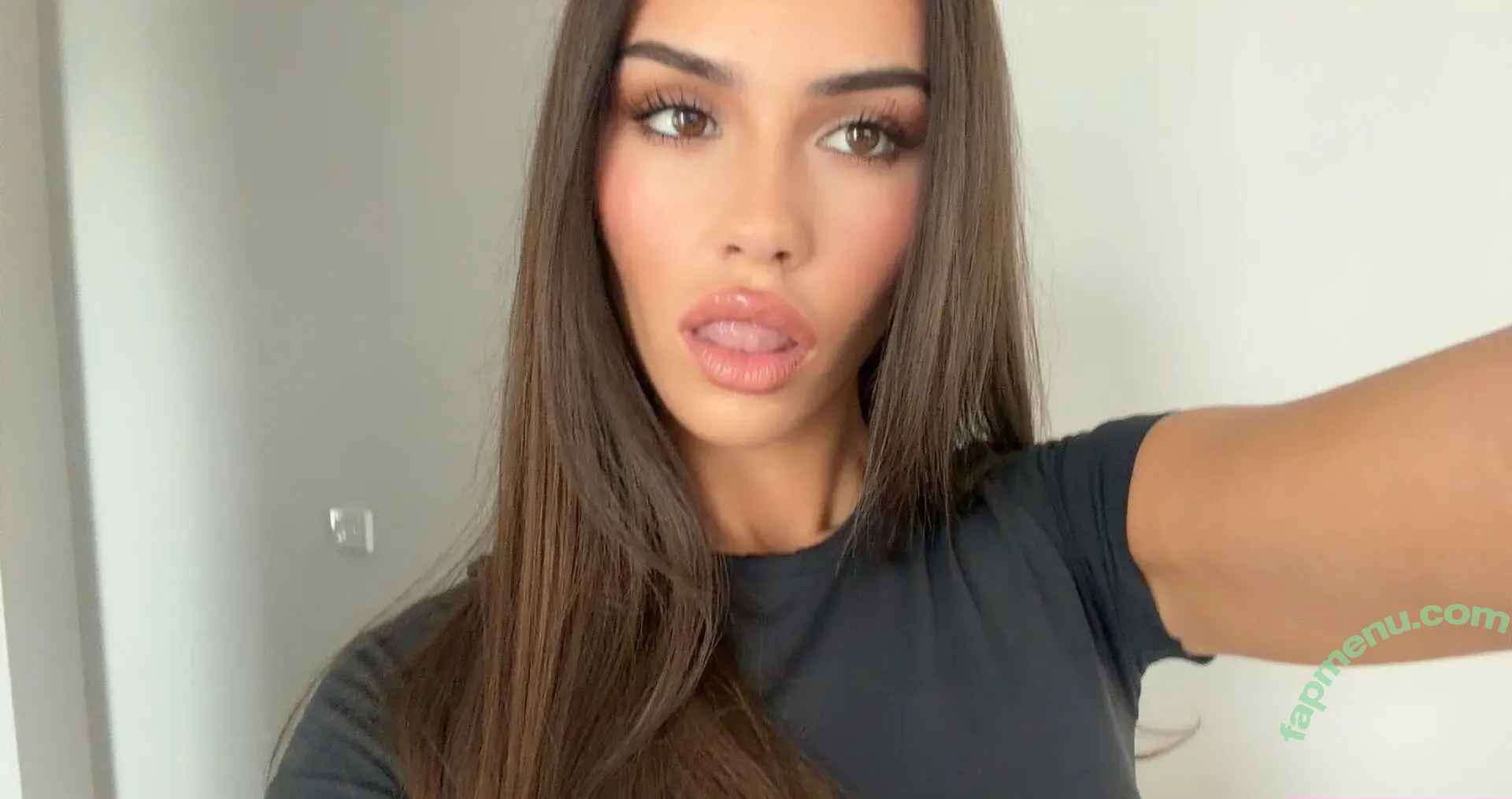 Leah Halton nude photo #1867 (leahhalton / leahhalton_ / leahhaltons / looooooooch)