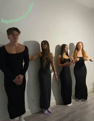 Leah Halton / leahhalton / leahhaltons / looooooooch nude photo #2147