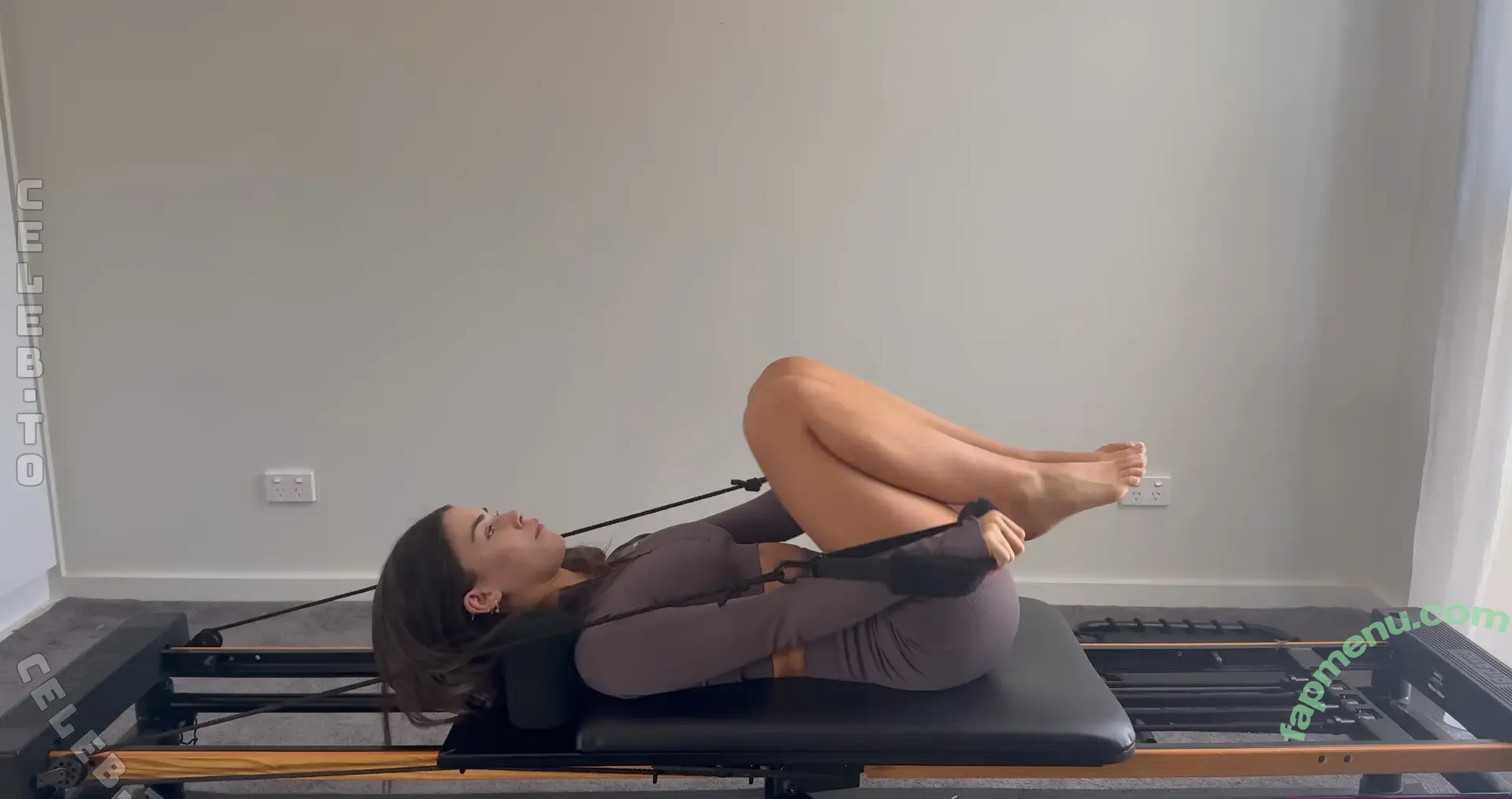 Leah Halton nude photo #2125 (leahhalton / leahhalton_ / leahhaltons / looooooooch)