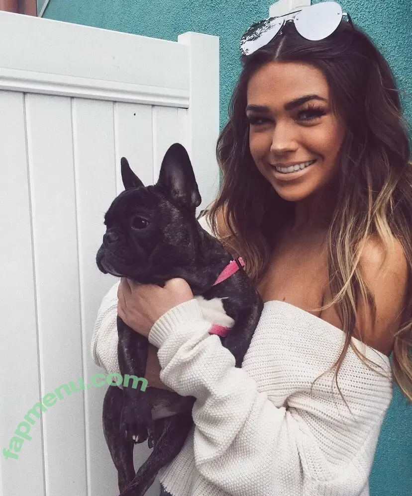 Leah Martin nude photo #0005 (Leah__Martin)